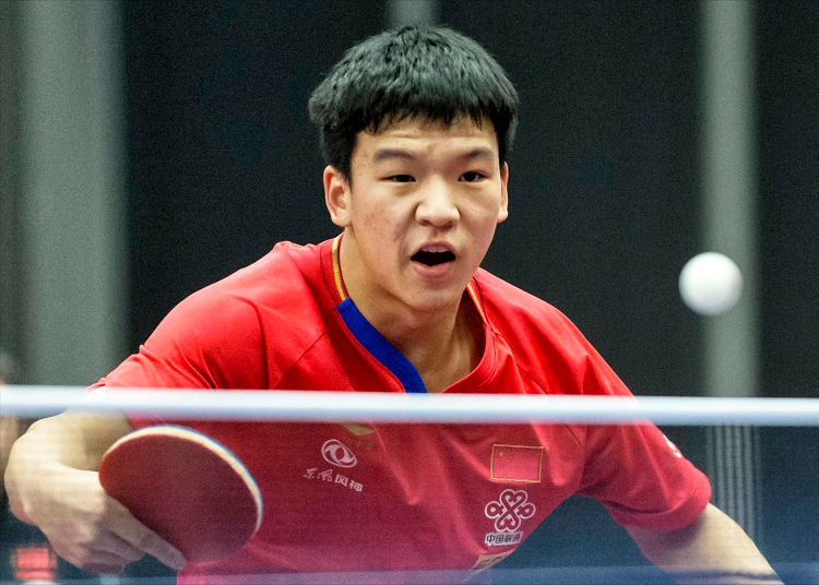 冷静地提出 冷静地提出