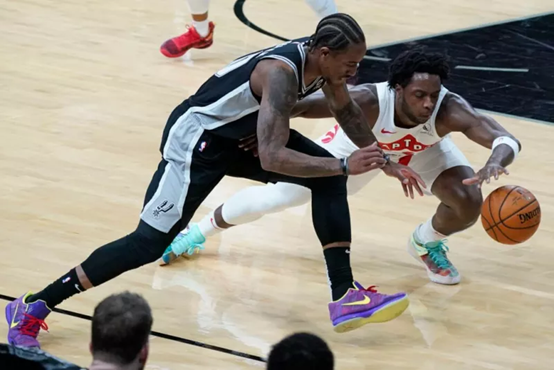 补席不断涌 补席不断涌