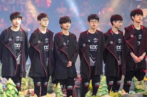 焦点落在了 焦点落在了