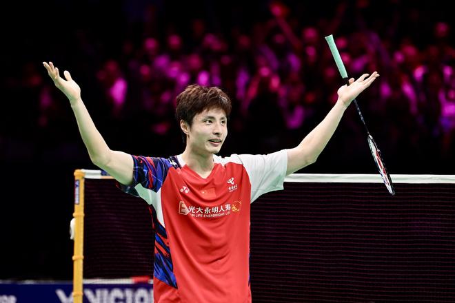 对他充满信 对他充满信