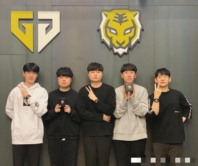 展的关键 展的关键