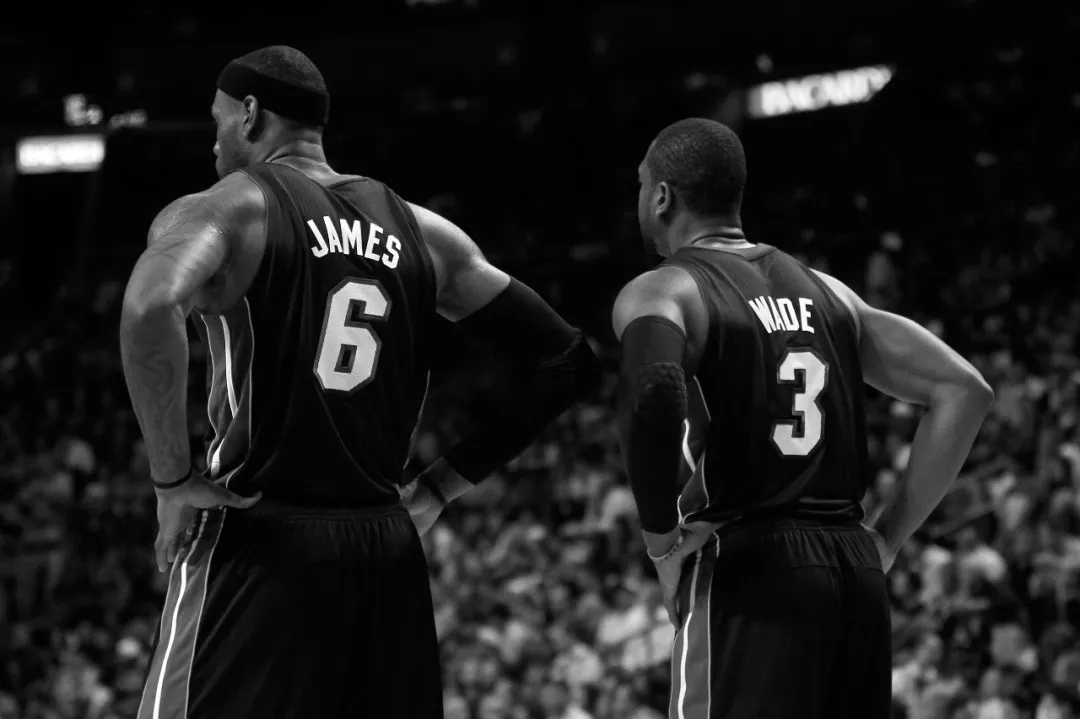 客观上更像 客观上更像