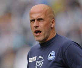 往由三个触 往由三个触